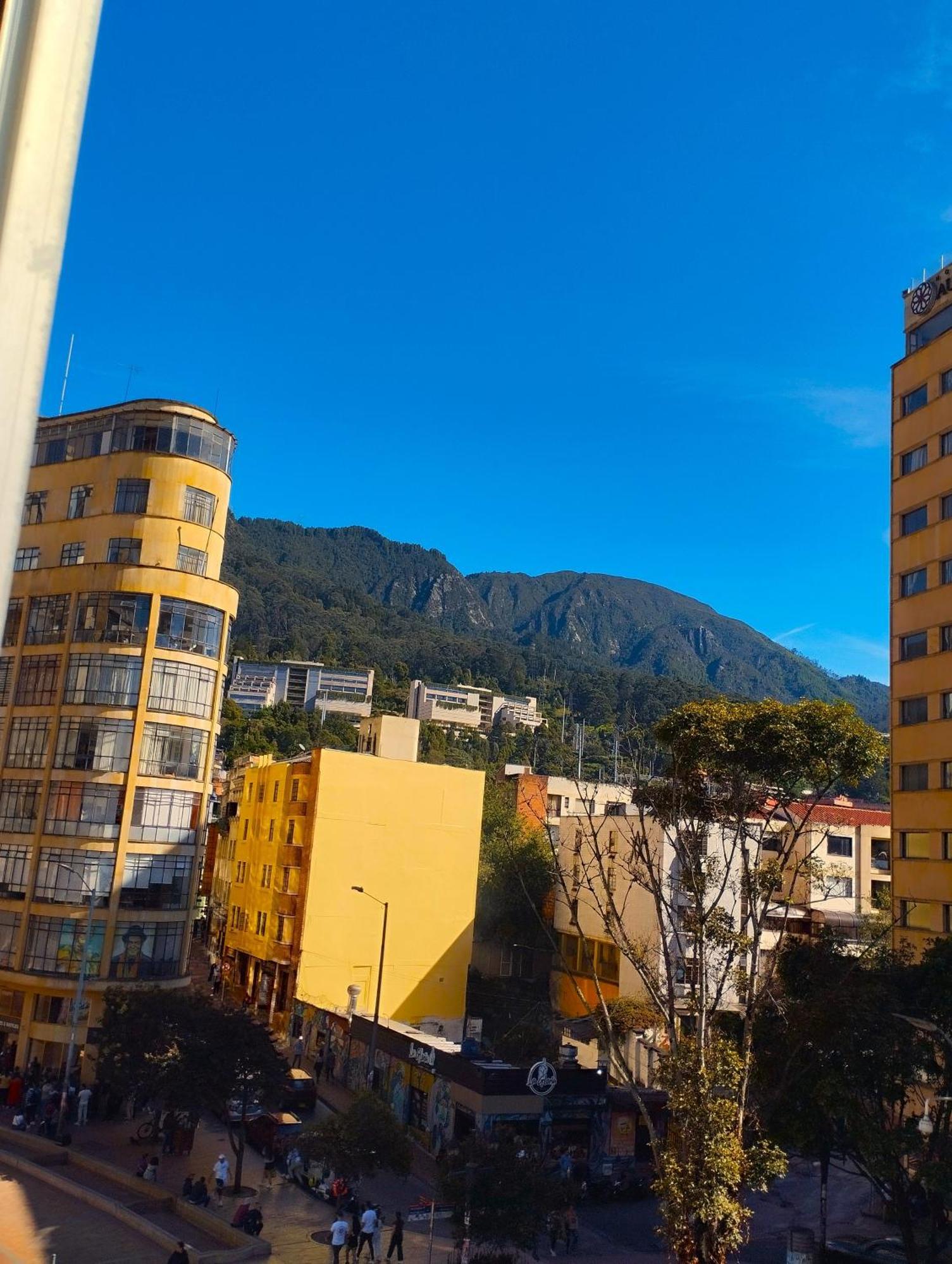 La Candelaria Centro Historico - Cozy Room โบโกตา ภายนอก รูปภาพ